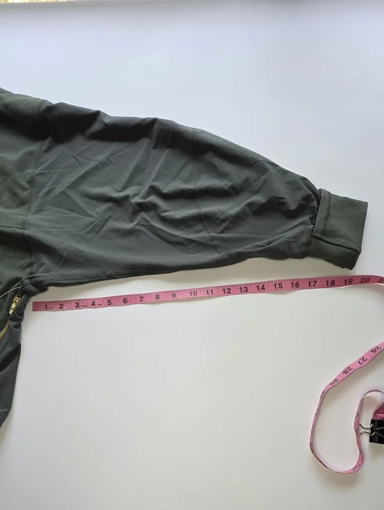 Lululemon Jacket - Picture 7 of 16